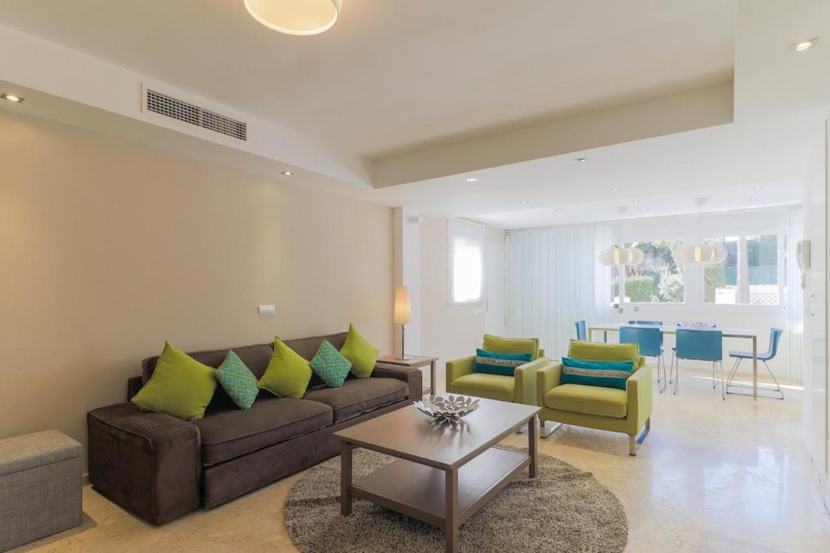 C43 - Family House With Terrace And Shared Pool Villa Benalmádena Kültér fotó